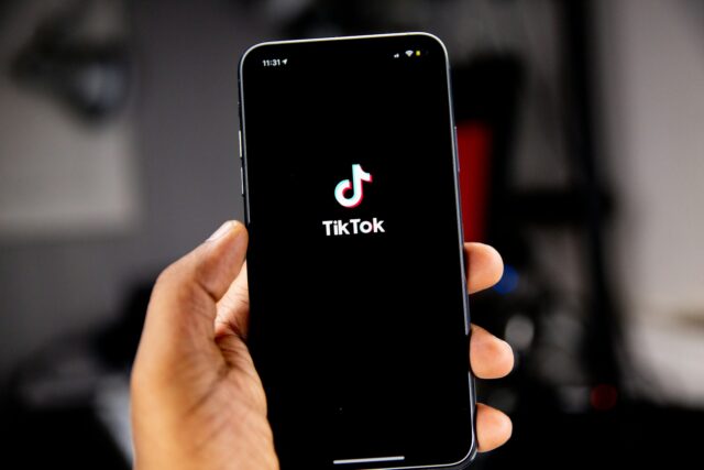 TikTok returns to US App.Store